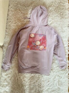 Vita Coco Lilac Unisex Sweatshirt, EUC, Size M